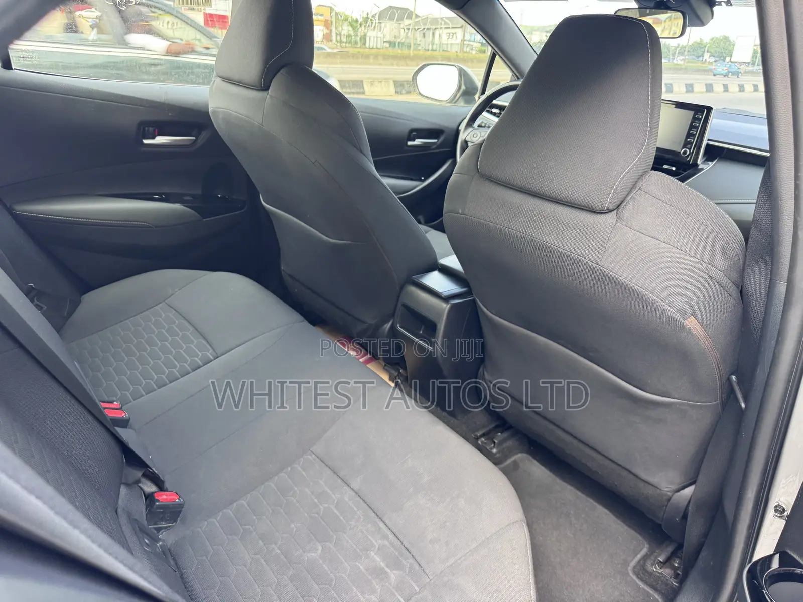 Toyota Corolla SE 2020 Silver