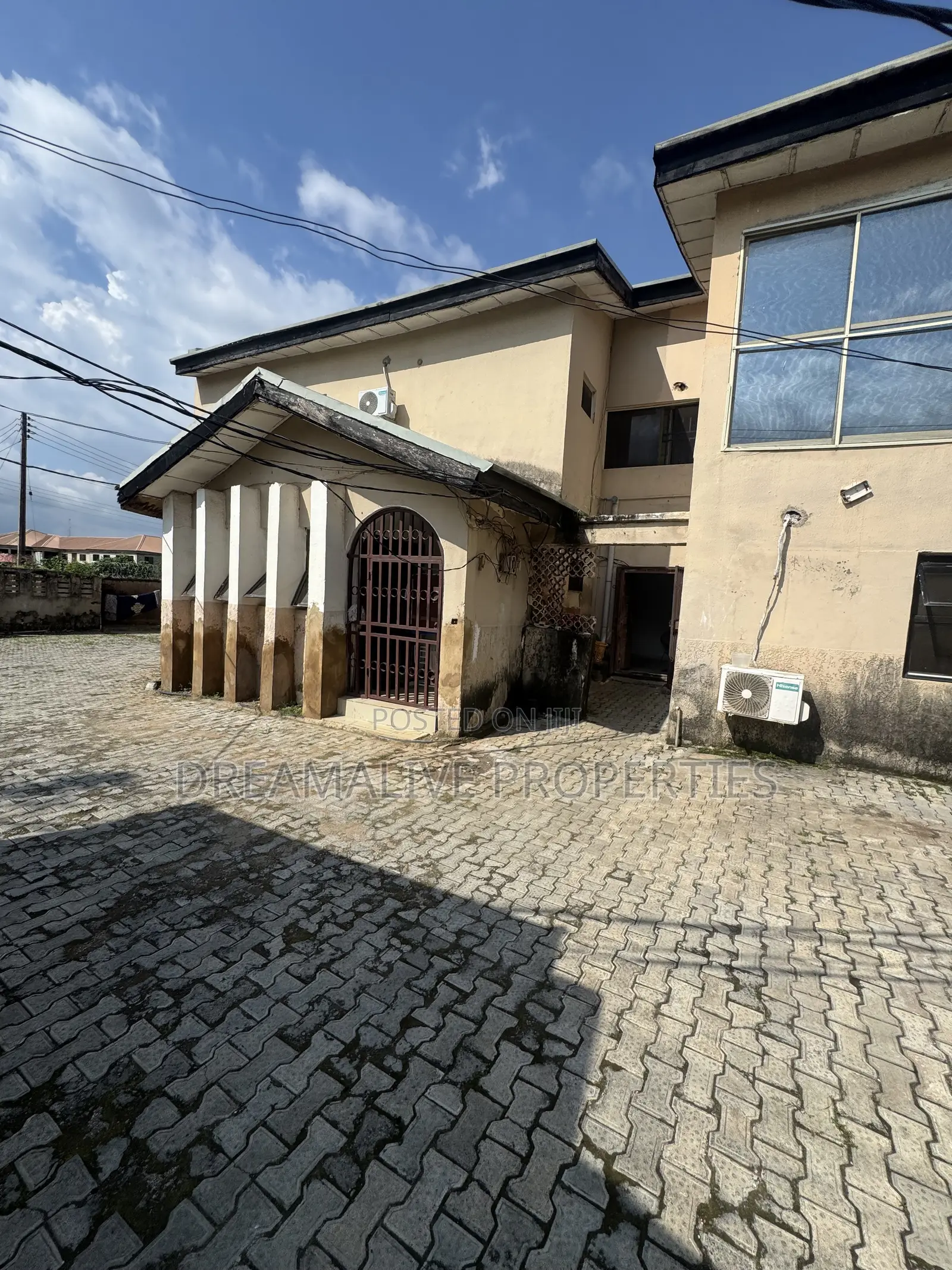 5bdrm Duplex in Gwarinpa for sale