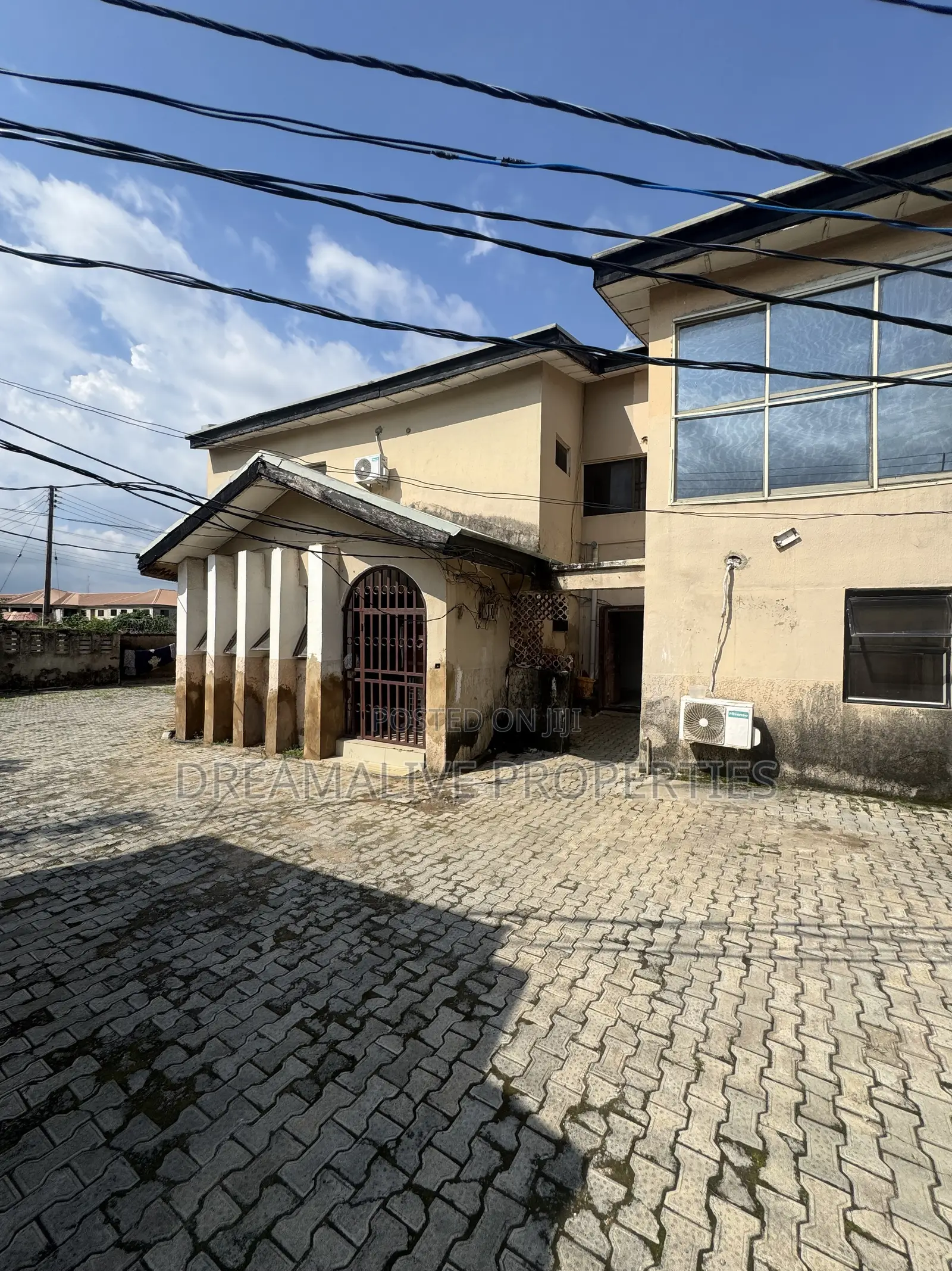 5bdrm Duplex in Gwarinpa for sale
