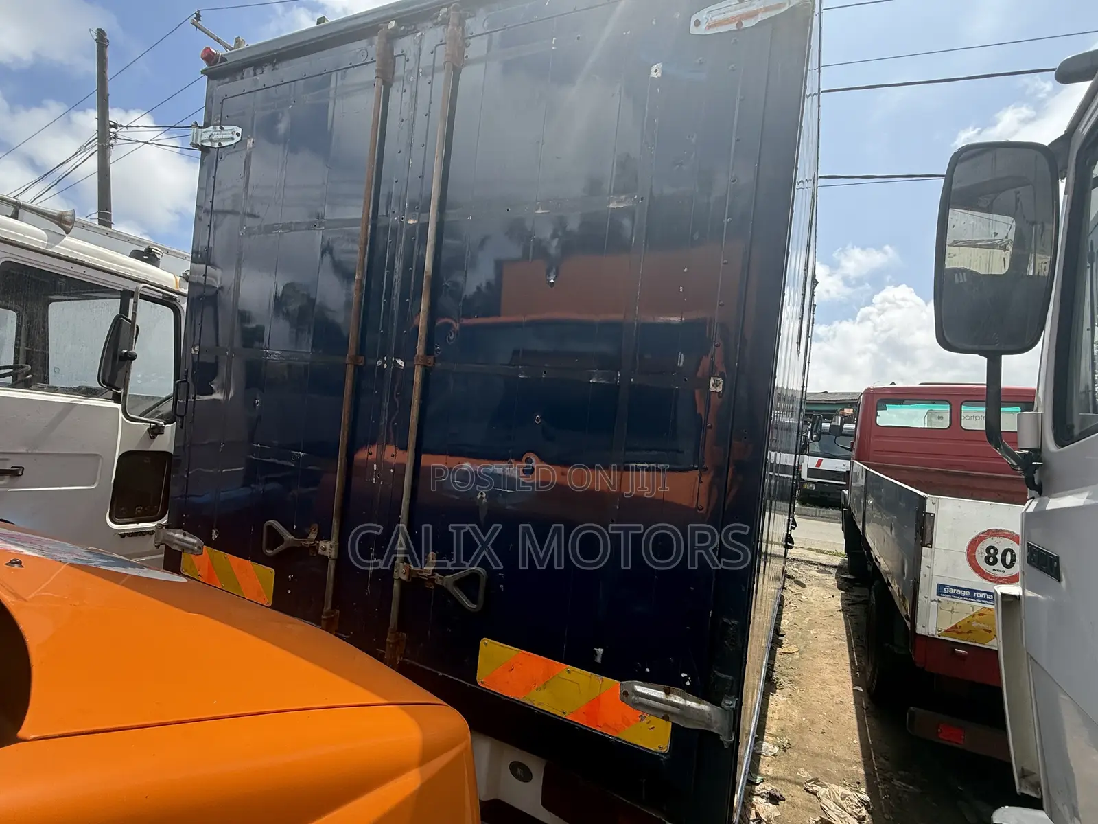 Foreign Used Mercedes Benz 814 Truck.