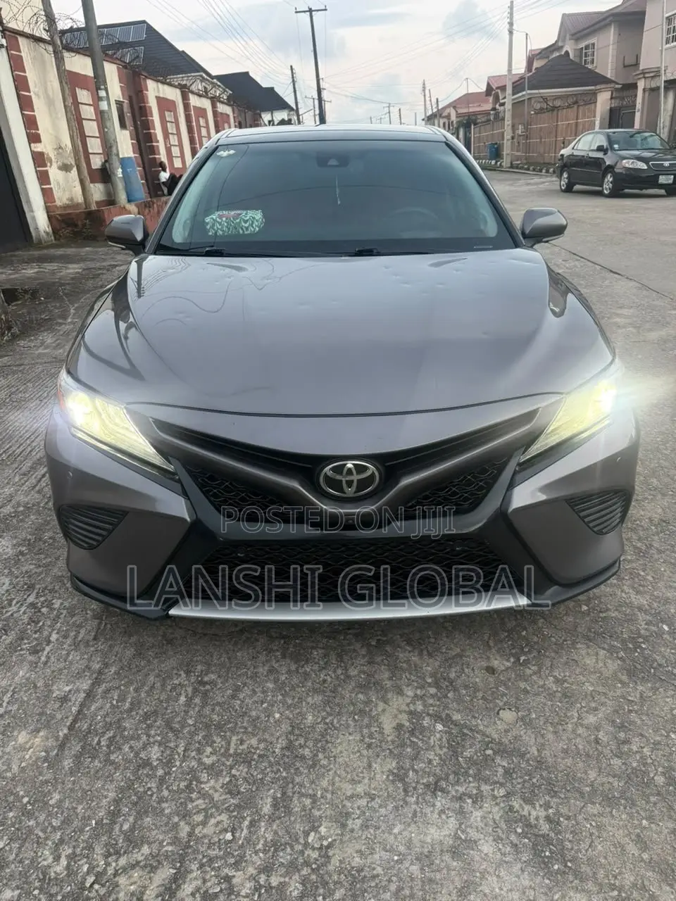 Toyota Camry XSE V6 FWD (3.5L 6cyl 8AM) 2018 Gray