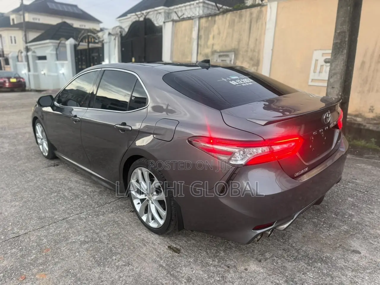 Toyota Camry XSE V6 FWD (3.5L 6cyl 8AM) 2018 Gray