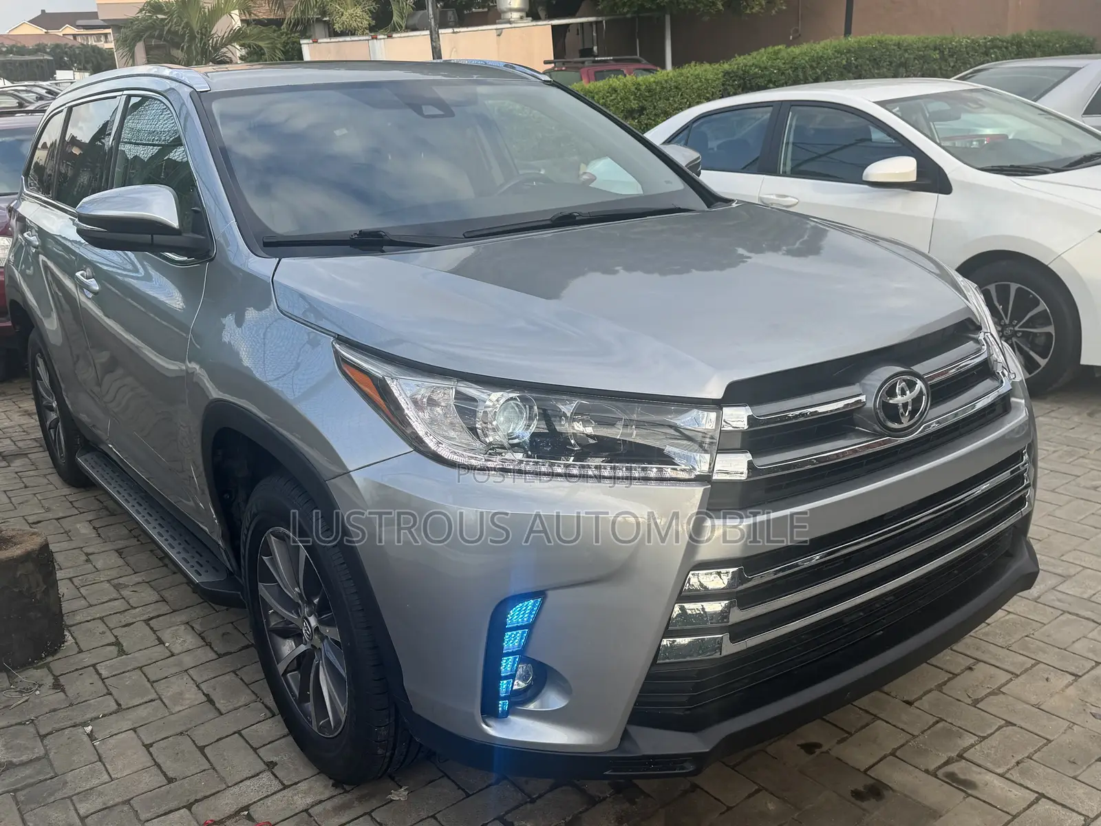 Toyota Highlander XLE 2019 Silver