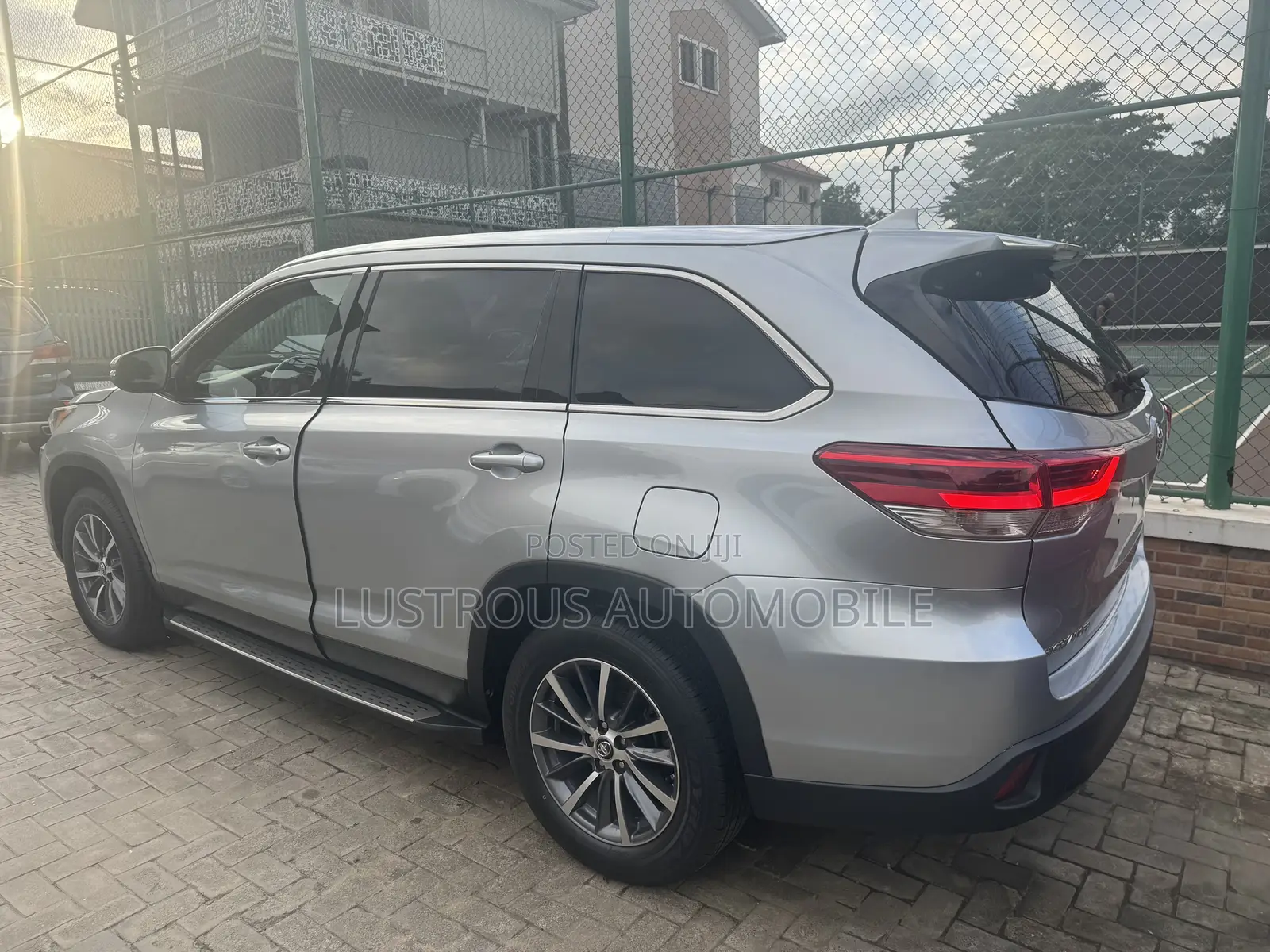 Toyota Highlander XLE 2019 Silver