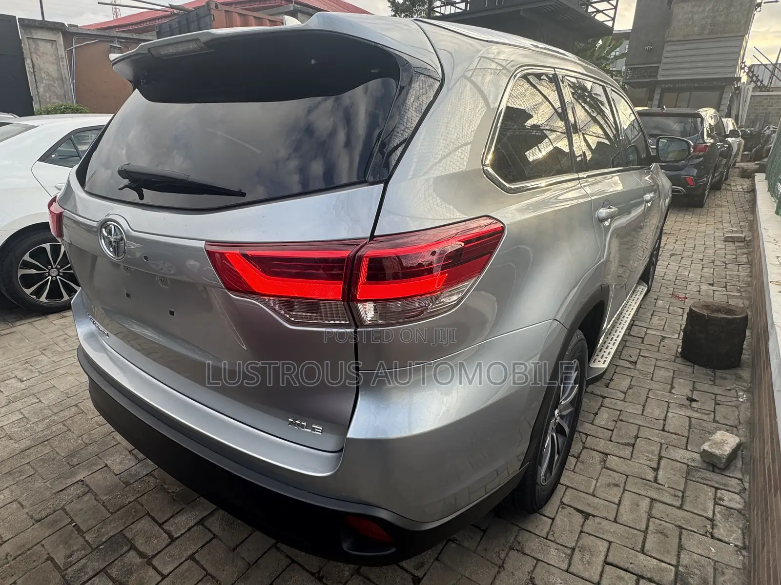 Toyota Highlander XLE 2019 Silver