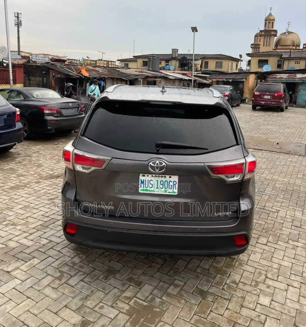 Toyota Highlander Limited 4dr SUV (3.5L 6cyl 6A) 2014 Gray