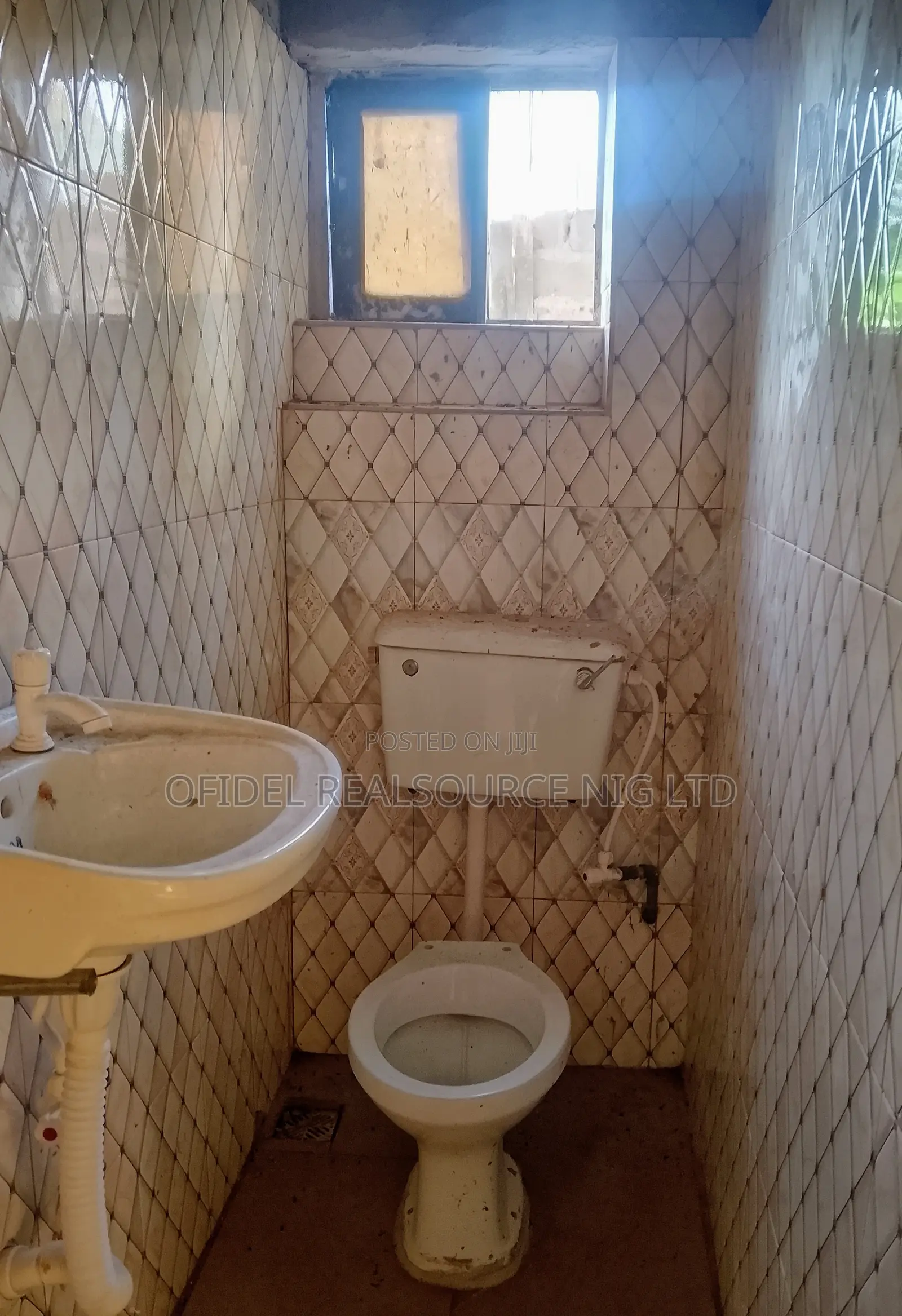 1bdrm Apartment in Beside Old Federal, Oshimili South for rent
