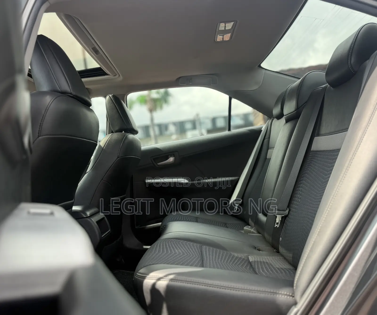 Toyota Camry SE 4dr Sedan (2.5L 4cyl 6A) 2014 Gray