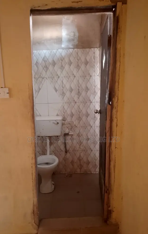 1bdrm Apartment in Beside Old Federal, Oshimili South for rent