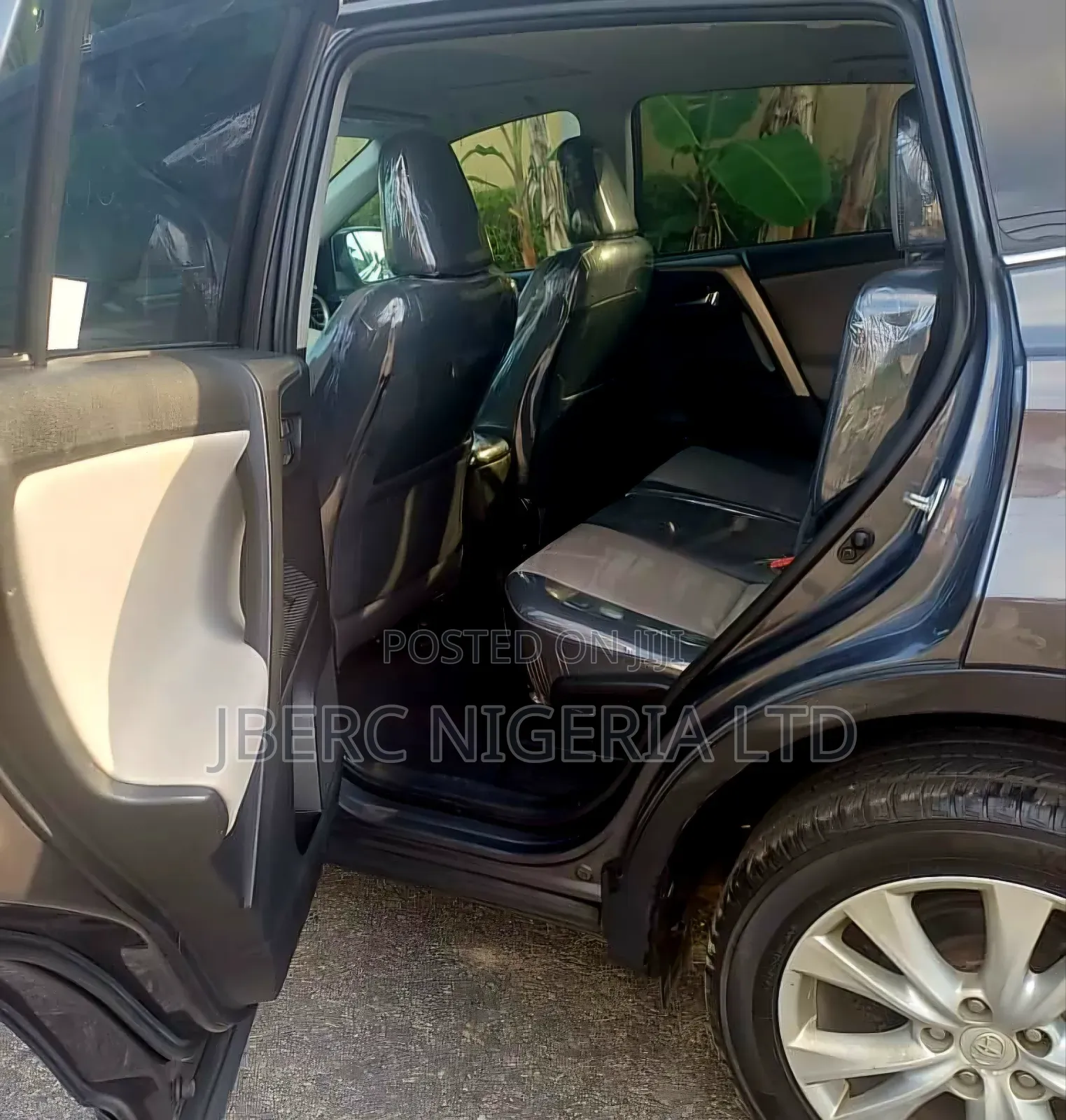Toyota RAV4 Limited 4dr SUV AWD (2.5L 4cyl 6A) 2014 Gray