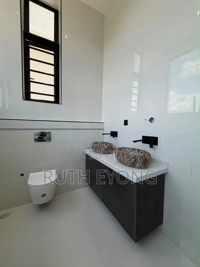 4bdrm Duplex in Orchid Lekki Lagos for sale