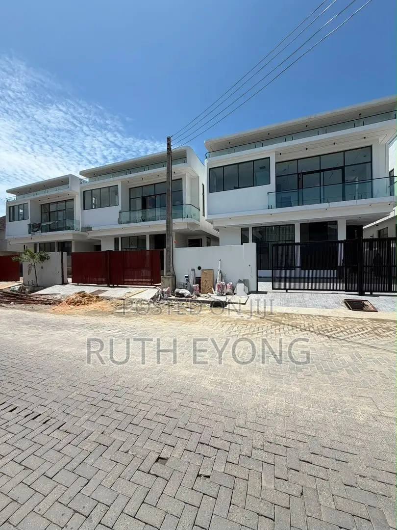 4bdrm Duplex in Orchid Lekki Lagos for sale