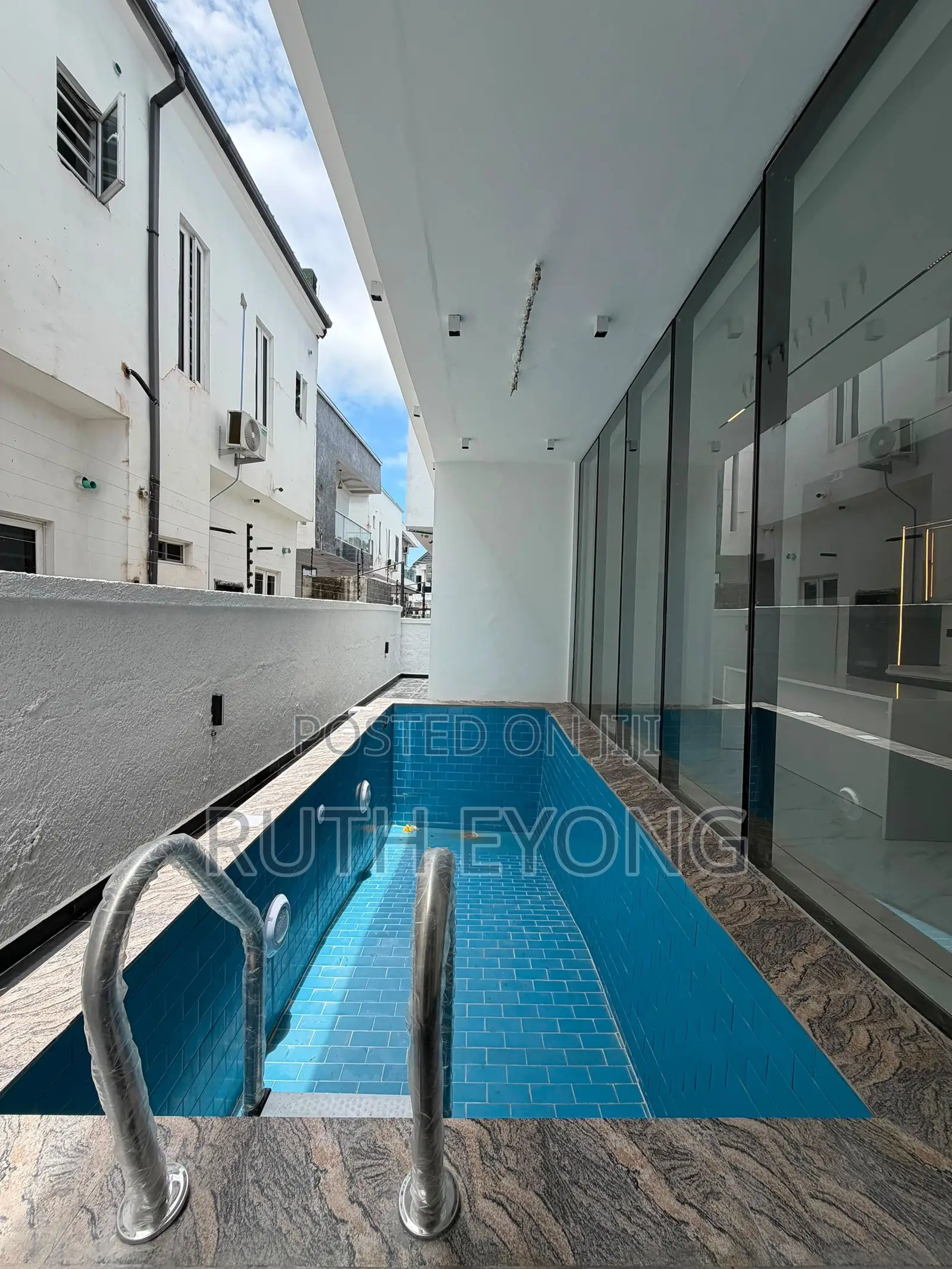 5bdrm Duplex in Orchid Lekki Lagos for sale