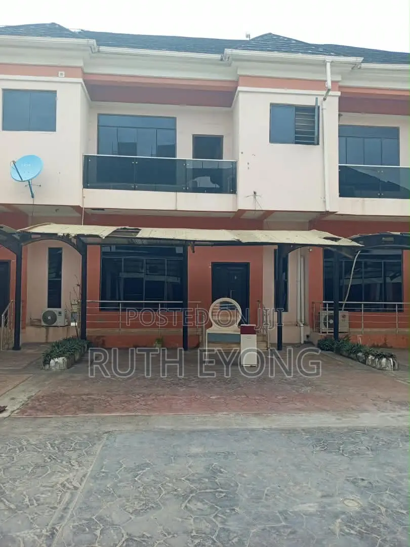 4bdrm Townhouse / Terrace in Ikate Lekki for rent