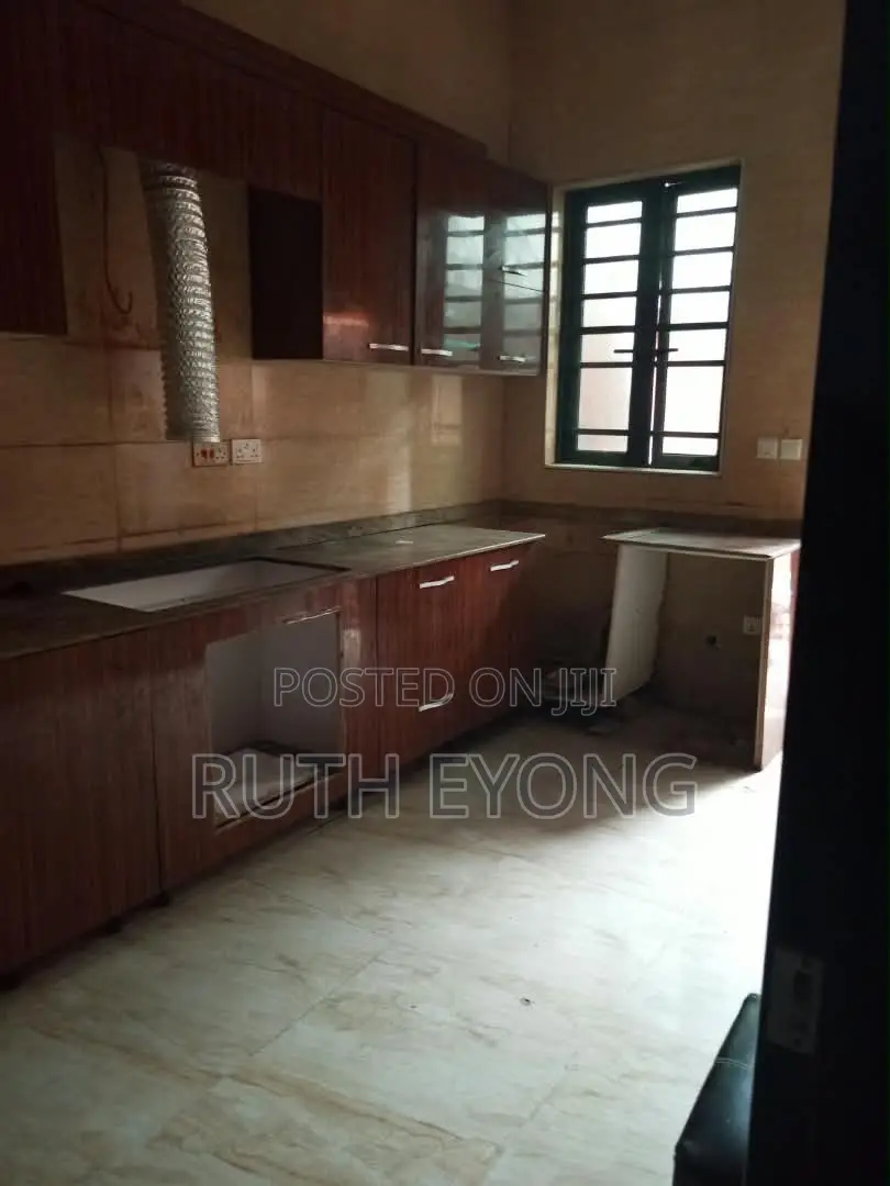 4bdrm Townhouse / Terrace in Ikate Lekki for rent