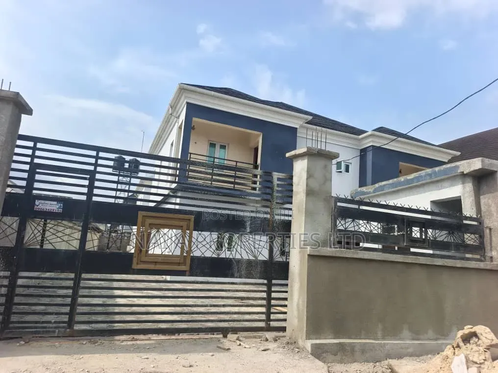 3bdrm Townhouse / Terrace in Hopeville Estate, Sangotedo for rent