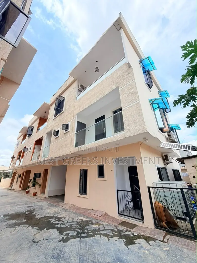 4bdrm Duplex in Ogudu GRA for sale