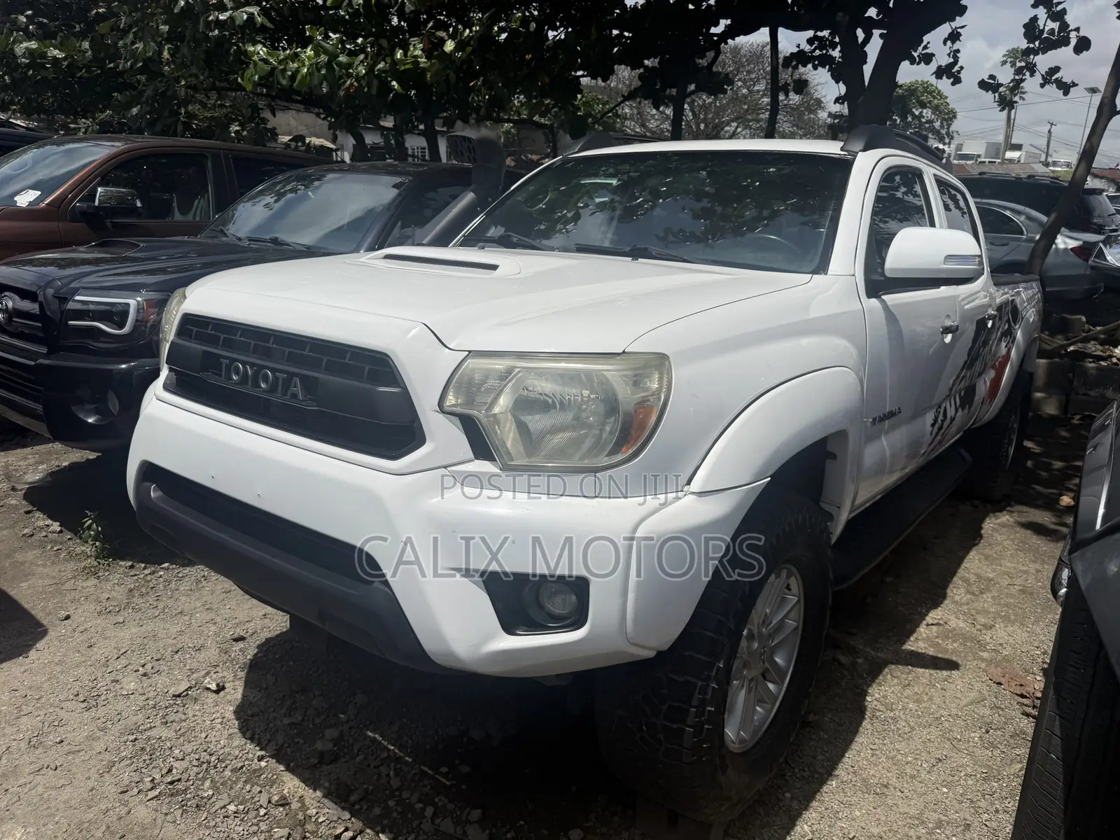 Toyota Tacoma 2013 White