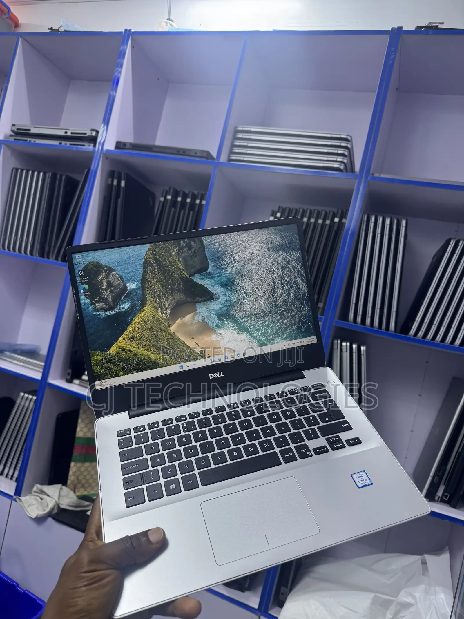 Laptop Dell Inspiron 14 5480 8GB Intel Core i5 SSD 256GB