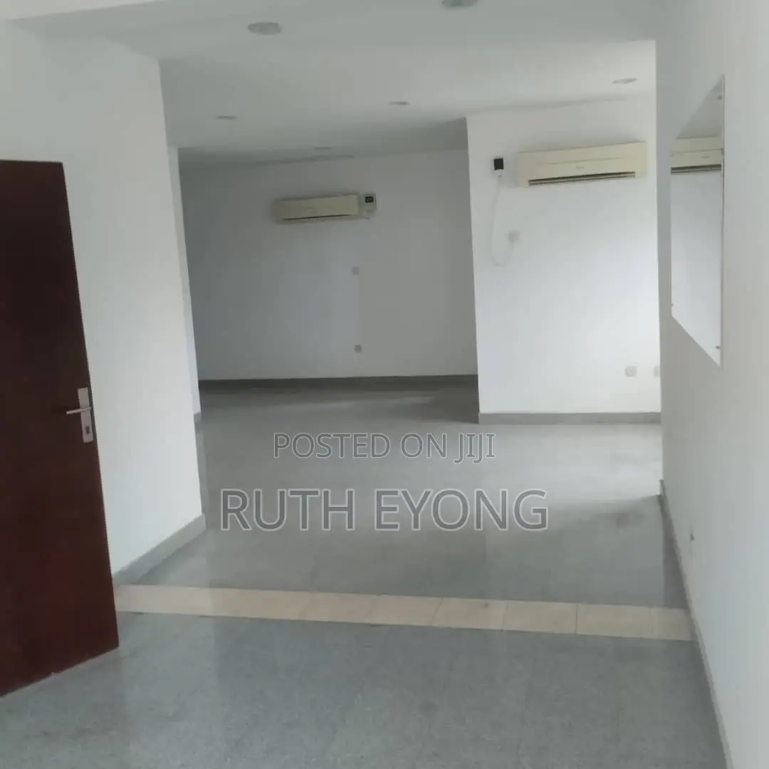 2bdrm Apartment in Ilasan-Ikate, Lekki. for rent