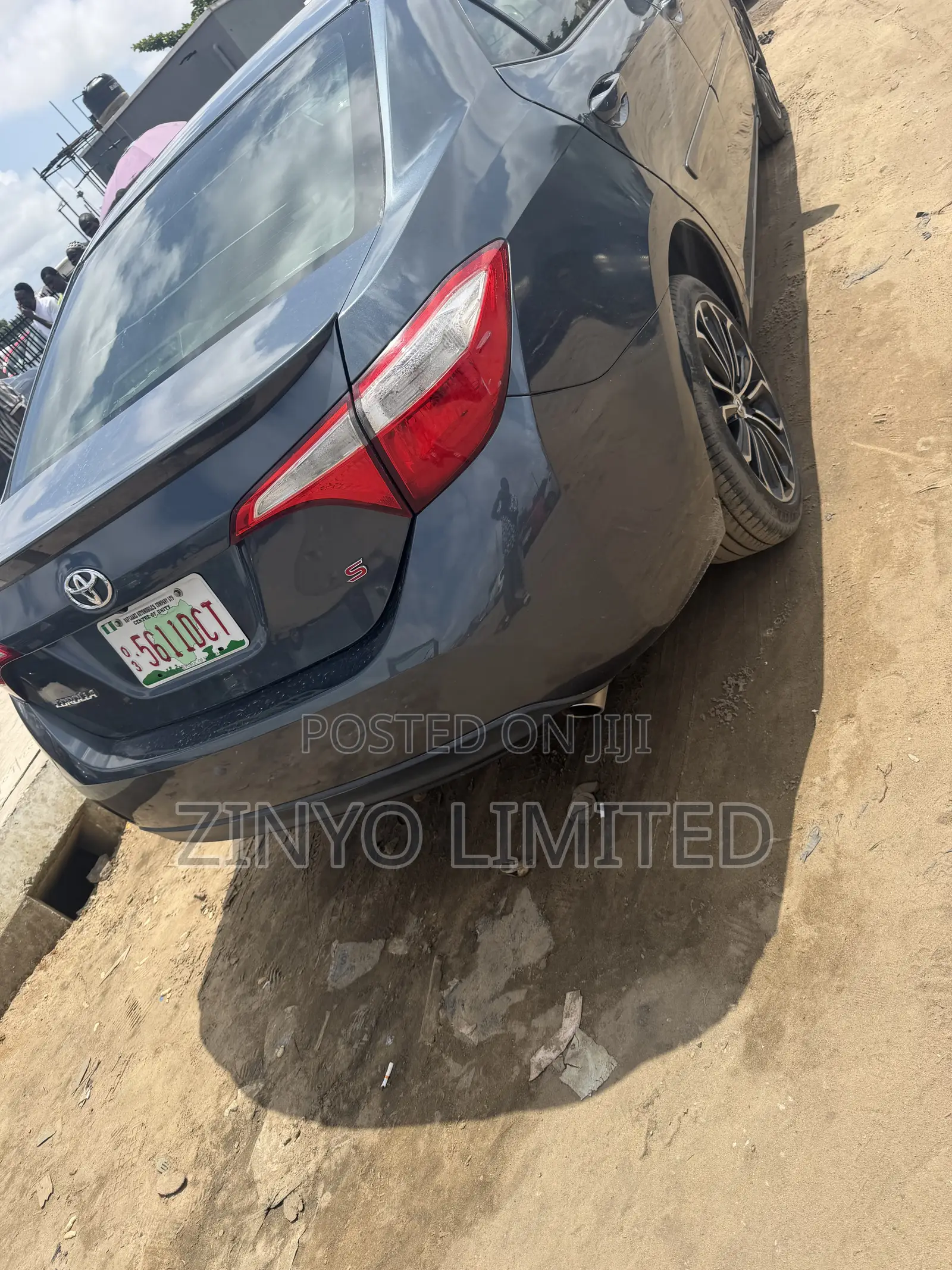 Toyota Corolla LE 4dr Sedan (1.8L 4cyl CVT) 2016 Gray