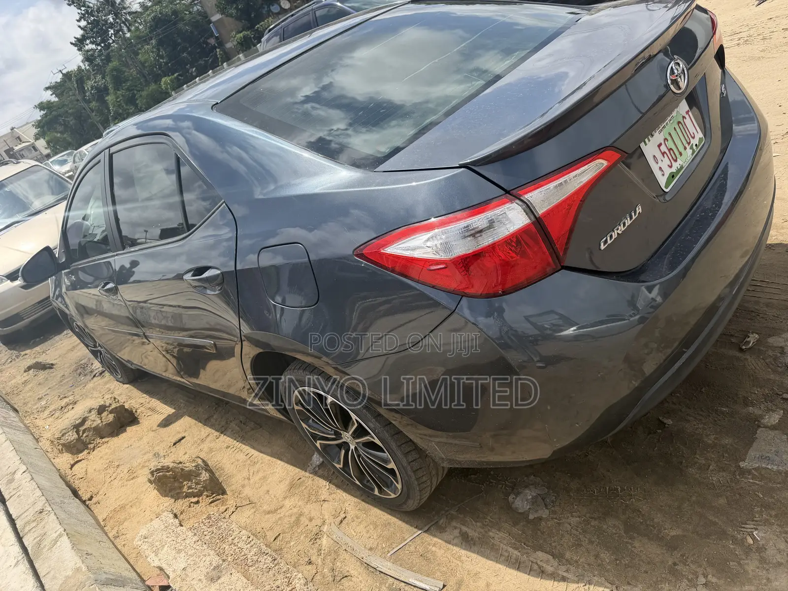 Toyota Corolla LE 4dr Sedan (1.8L 4cyl CVT) 2016 Gray