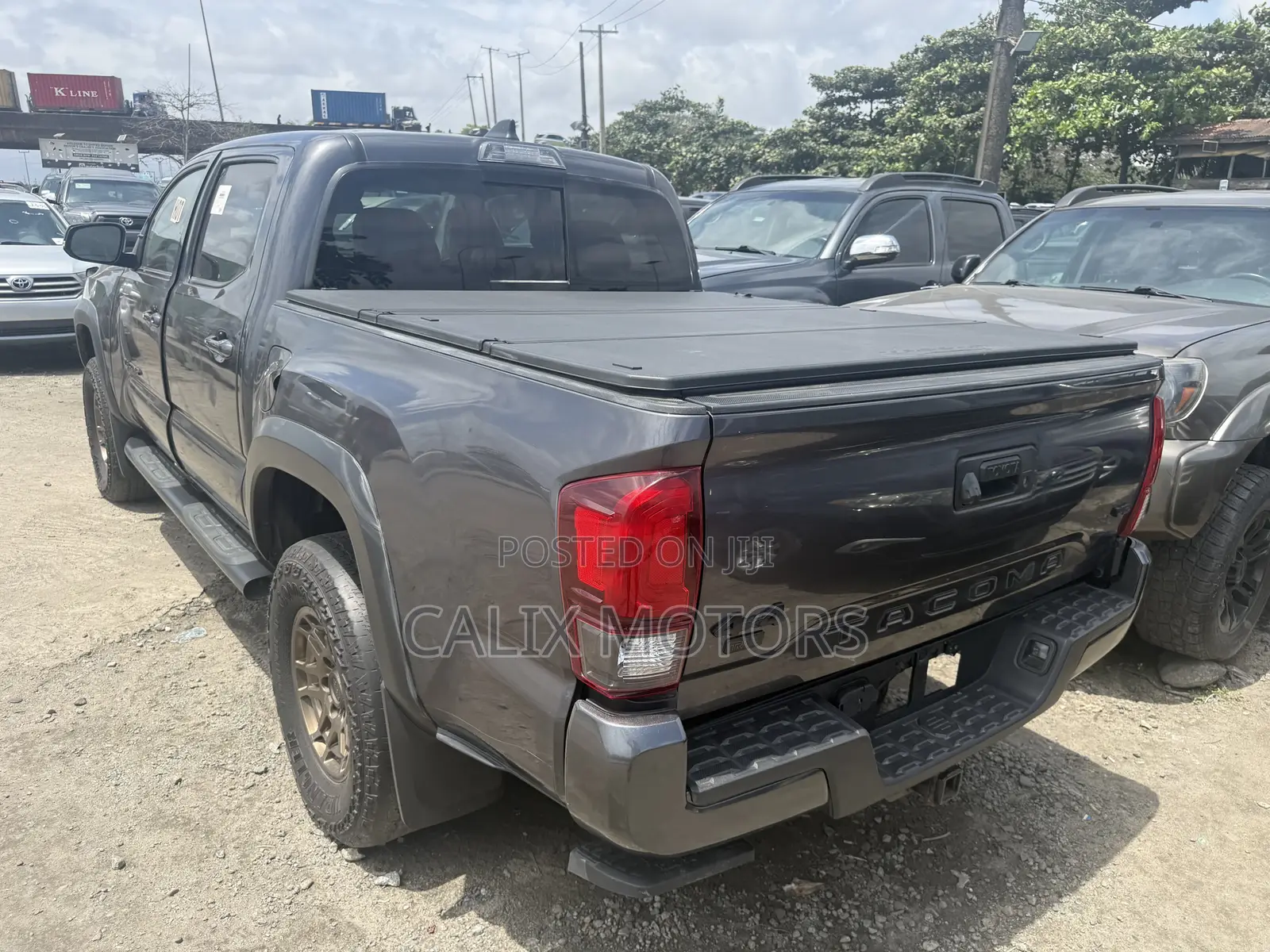 Toyota Tacoma 2023 Gray