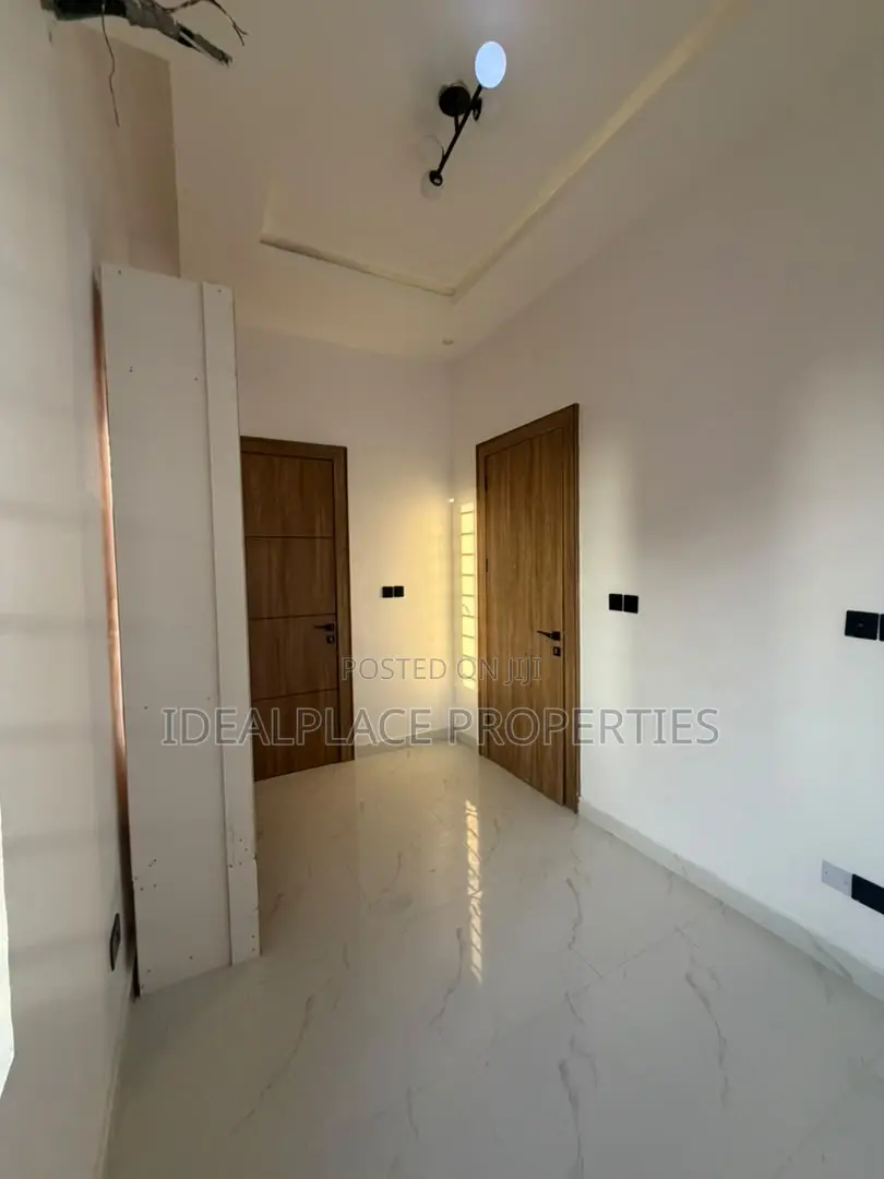 4bdrm Duplex in Adeniyi Jones for sale