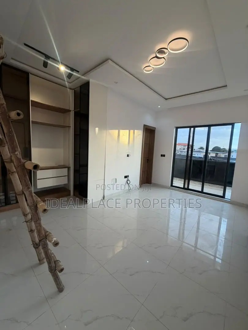 4bdrm Duplex in Adeniyi Jones for sale