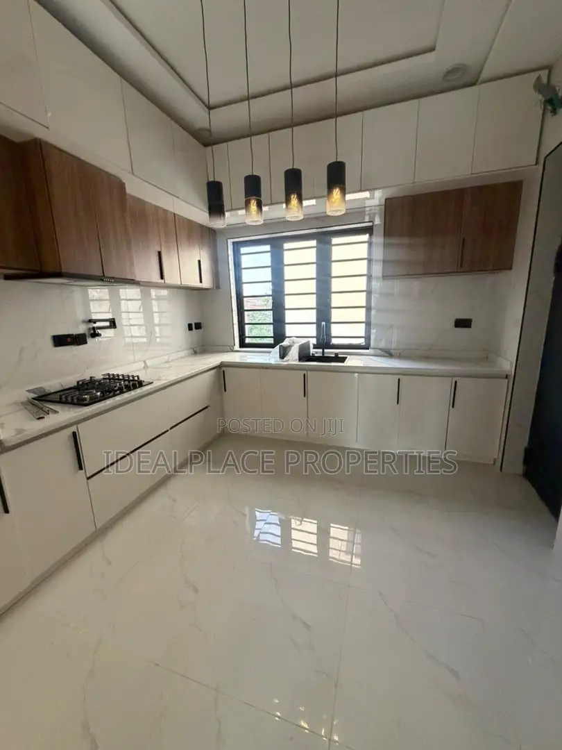 4bdrm Duplex in Adeniyi Jones for sale