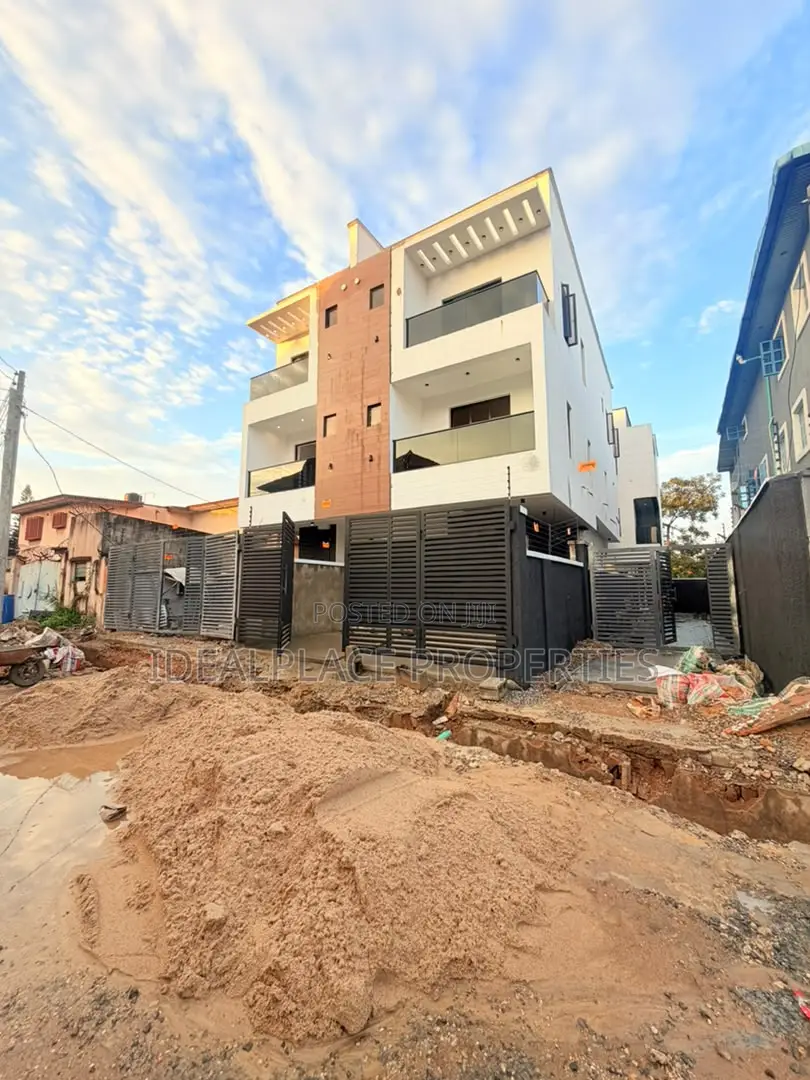 4bdrm Duplex in Adeniyi Jones for sale