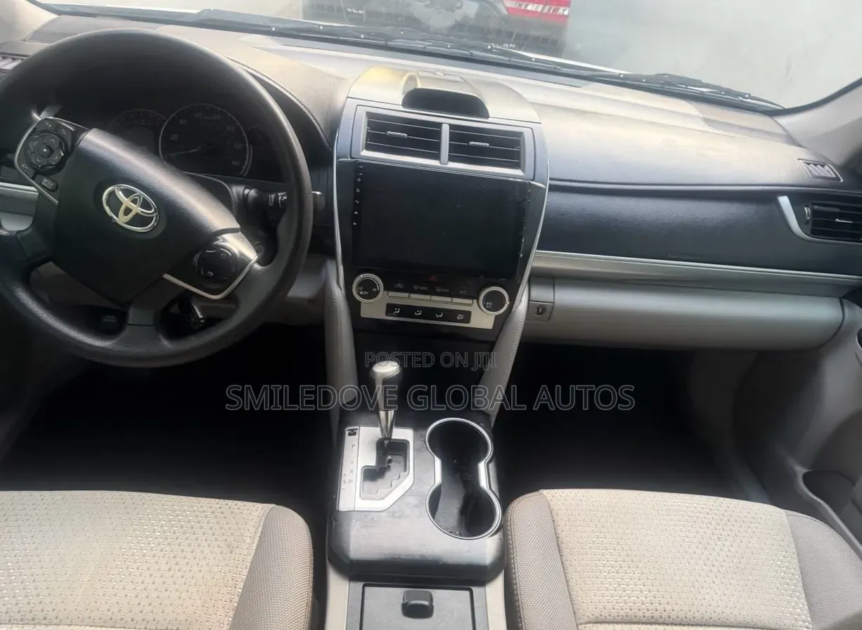 Toyota Camry L 4dr Sedan (2.5L 4cyl 6A) 2013 Silver