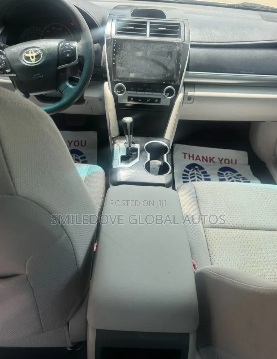 Toyota Camry L 4dr Sedan (2.5L 4cyl 6A) 2013 Silver