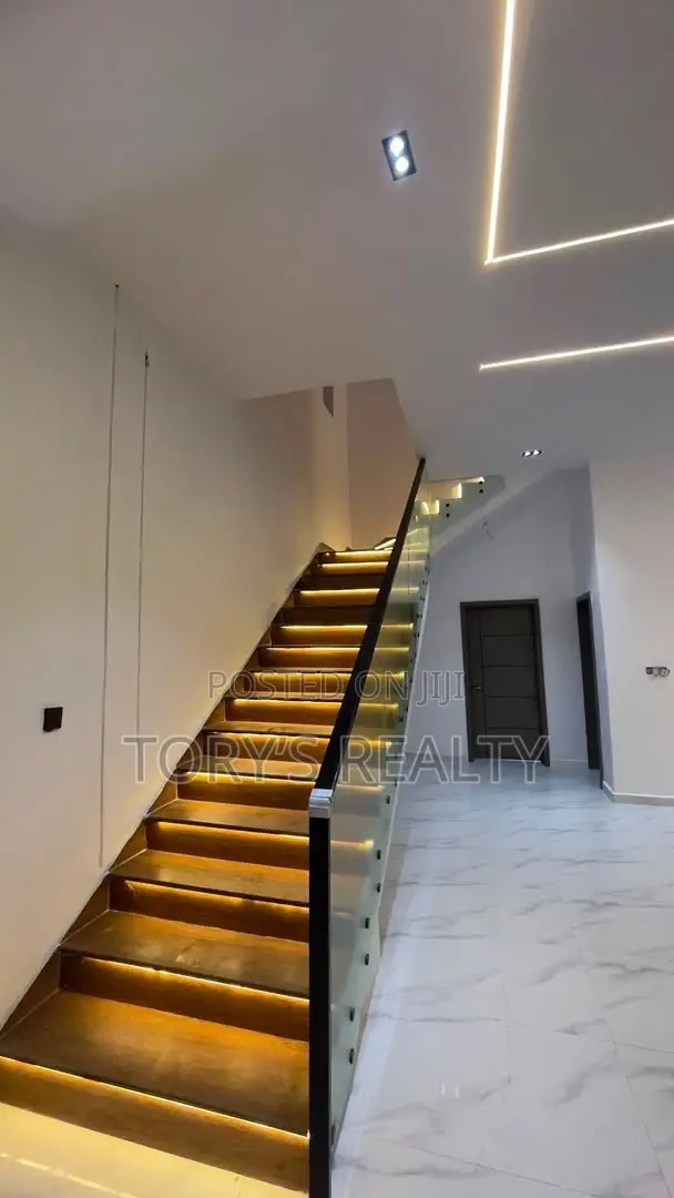 4bdrm Duplex in Sangotedo for sale
