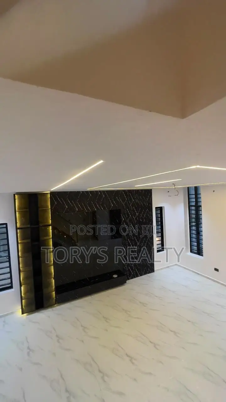 4bdrm Duplex in Sangotedo for sale