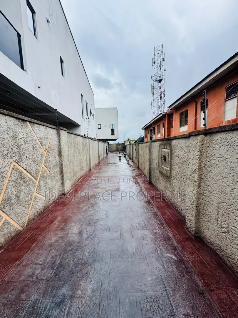 4bdrm Duplex in Ogba for sale