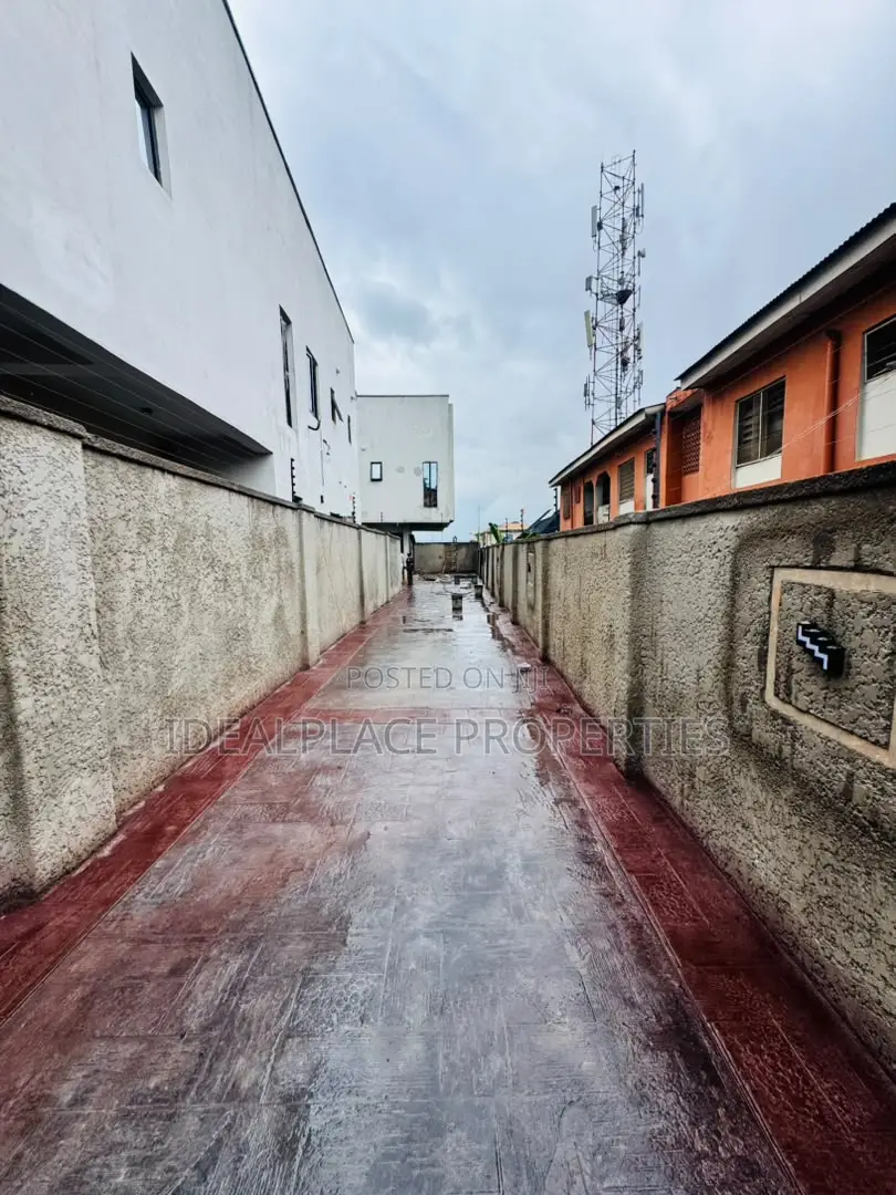 4bdrm Duplex in Ogba for sale