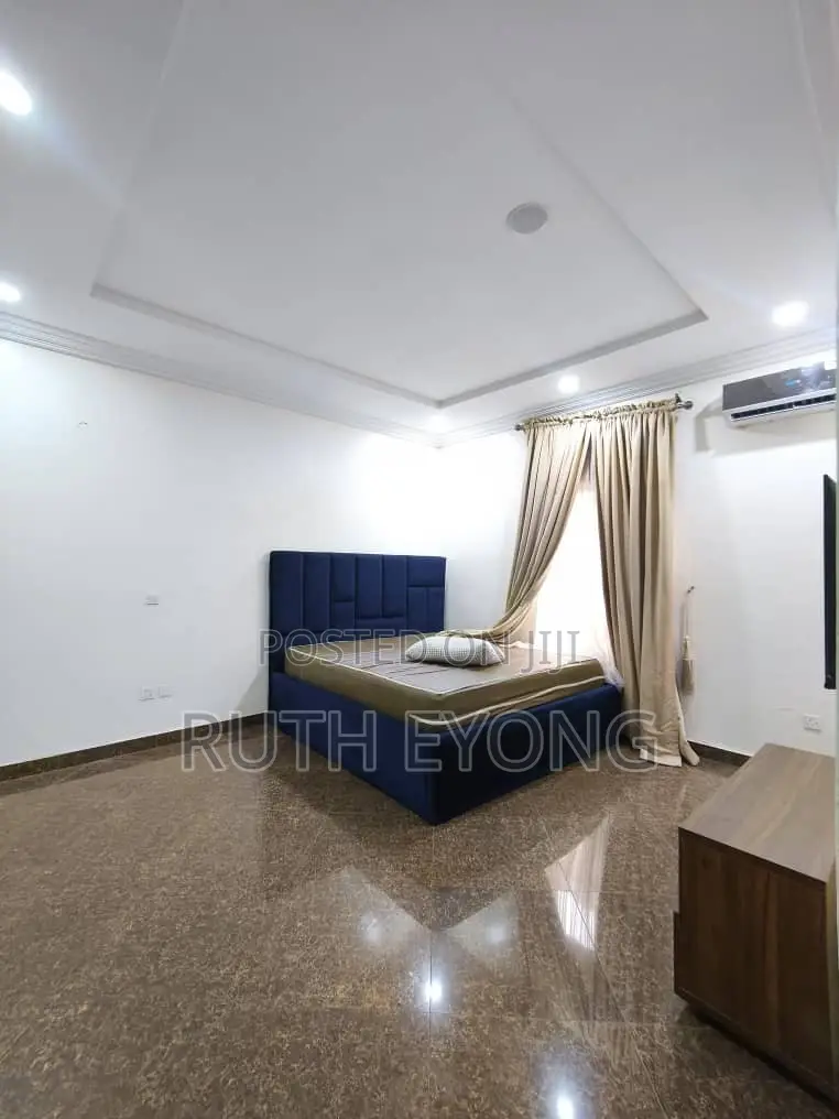 3bdrm Townhouse / Terrace in Lekki-Phase 1 for rent
