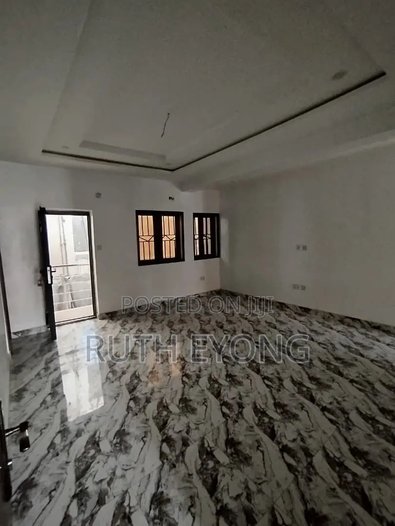 3bdrm Apartment in Off Admiralty Way, Lekki Phase 1 for rent