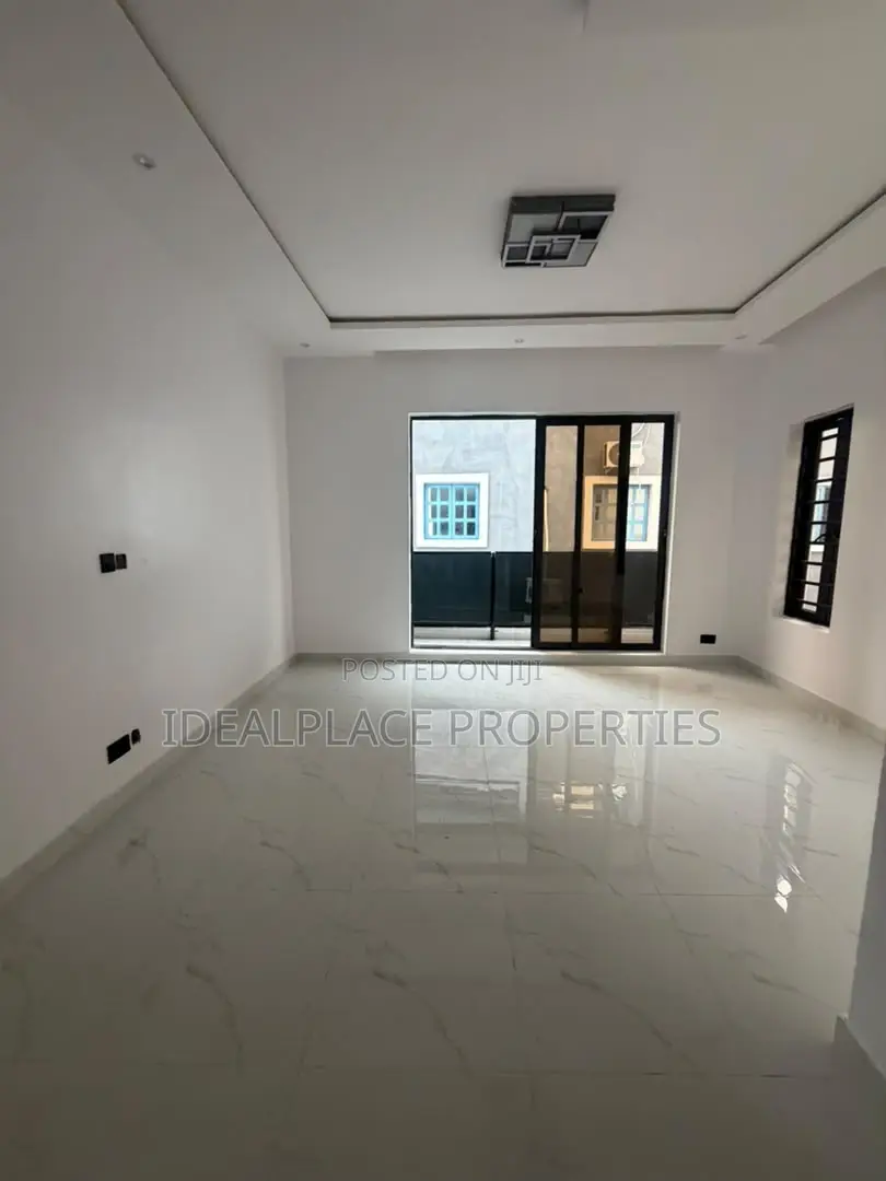 5bdrm Duplex in Adeniyi Jones for sale