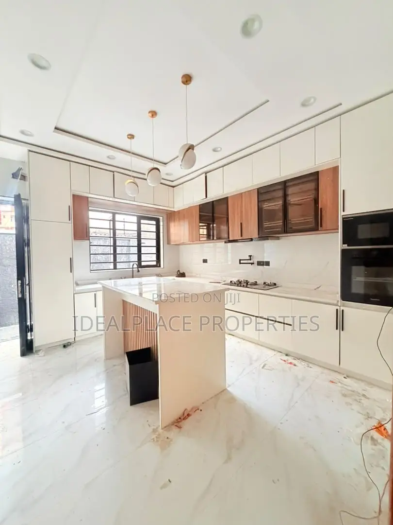 5bdrm Duplex in Adeniyi Jones for sale