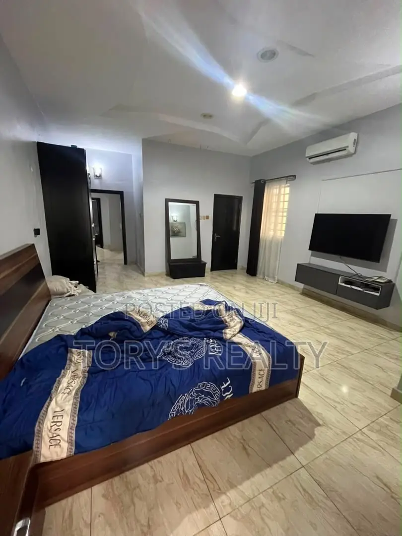 Furnished 4bdrm Apartment in Chevron for rent