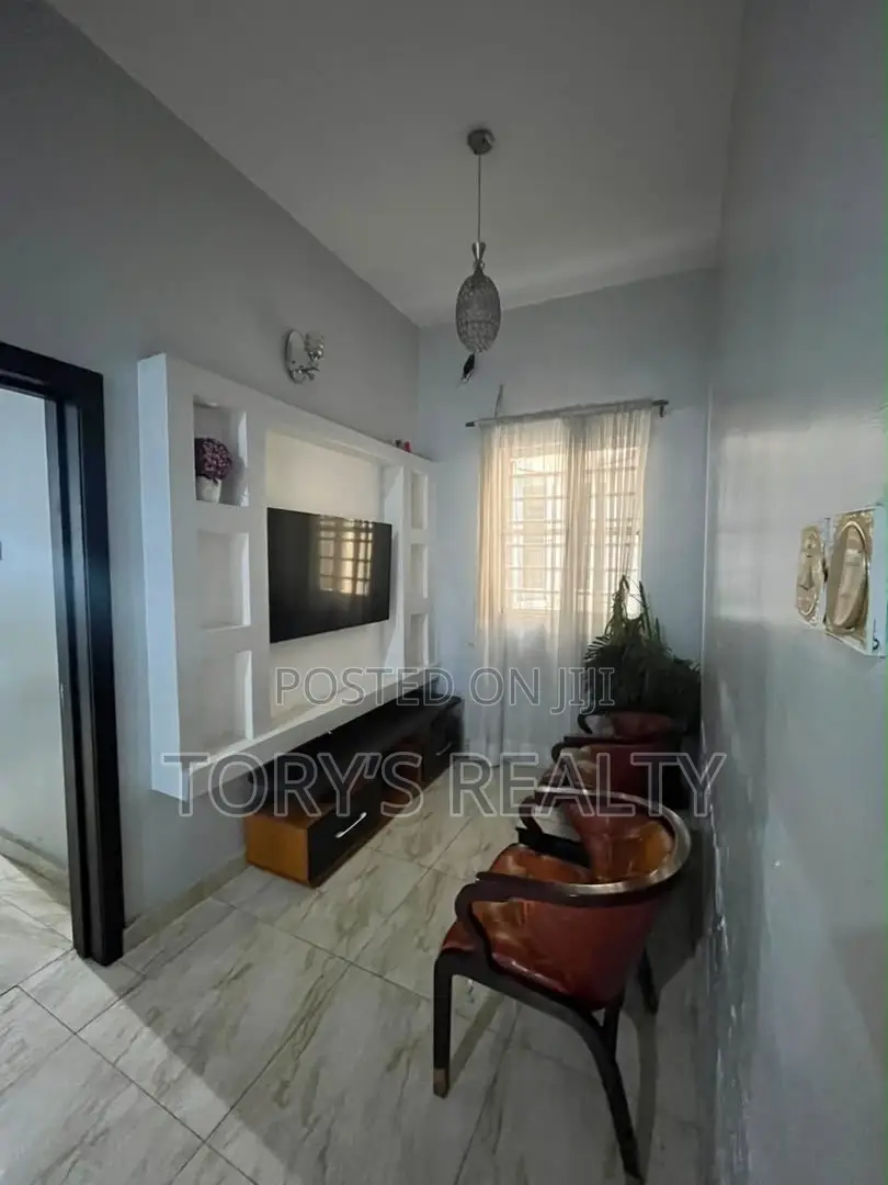 Furnished 4bdrm Apartment in Chevron for rent