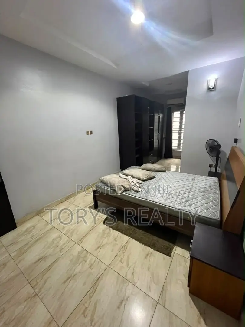 Furnished 4bdrm Apartment in Chevron for rent