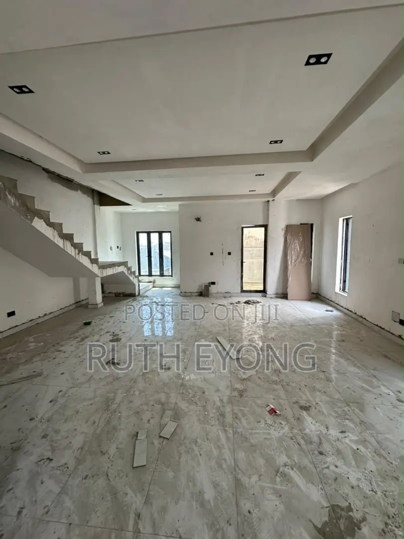 3bdrm Maisonette in Ikate Lagos for rent