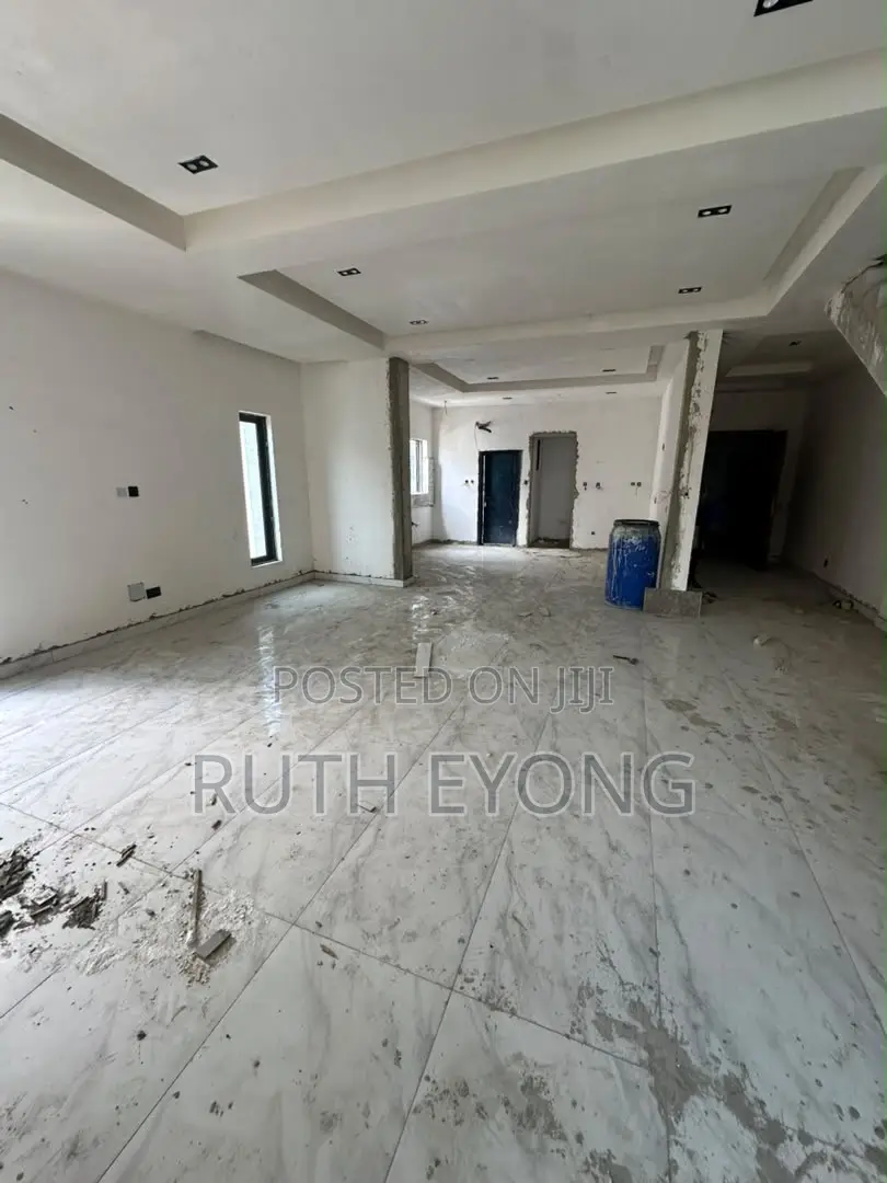 3bdrm Maisonette in Ikate Lagos for rent