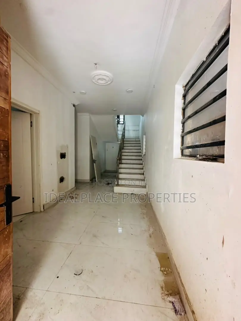 4bdrm Duplex in Ogudu GRA for sale