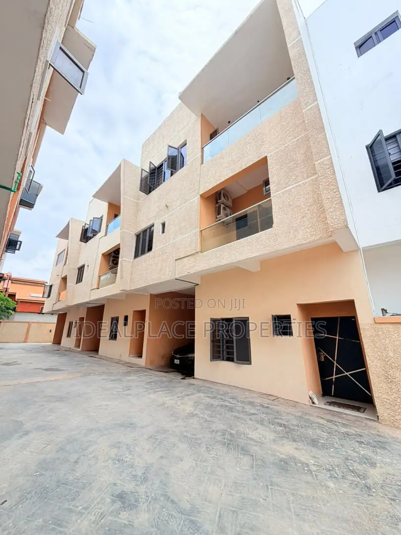 4bdrm Duplex in Ogudu GRA for sale