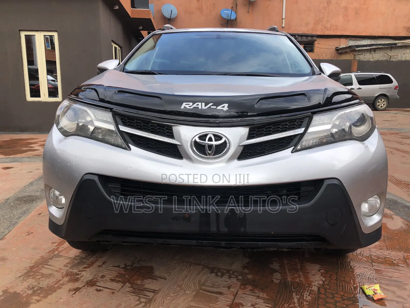 Toyota RAV4 XLE 4dr SUV (2.5L 4cyl 6A) 2014 Silver