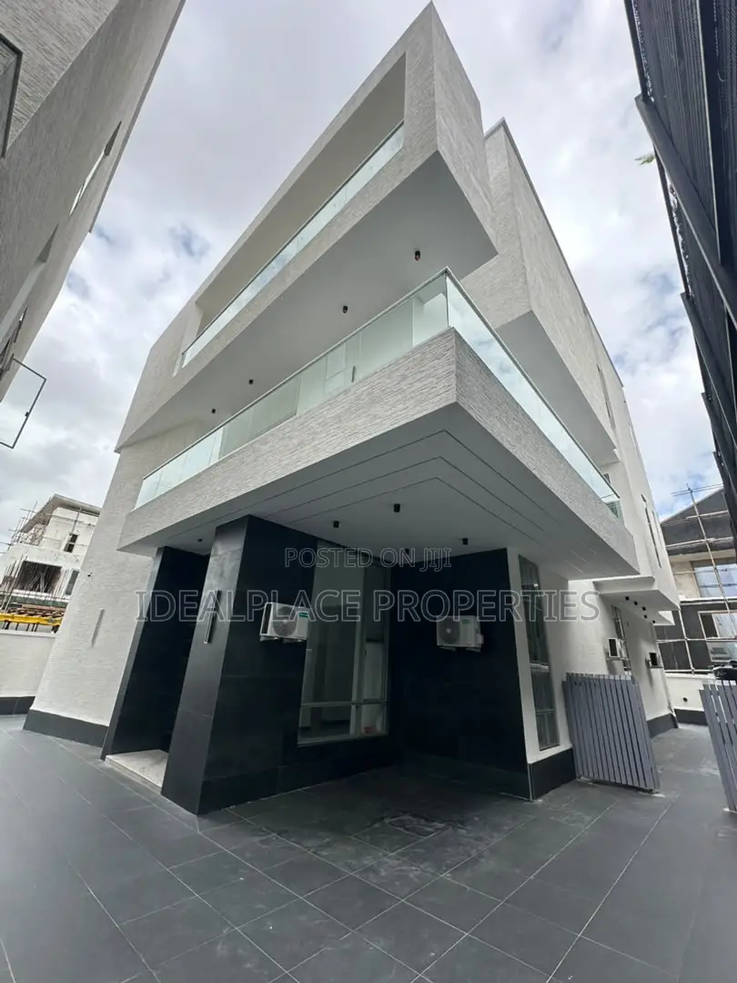 6bdrm Duplex in Banana Island for sale